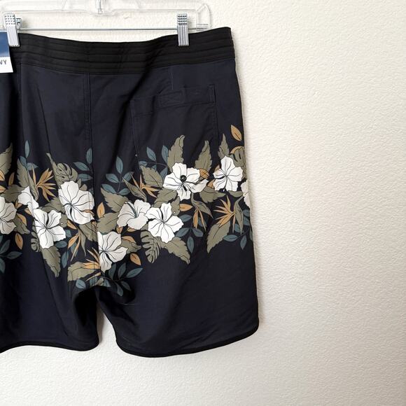 [Old Navy] Black Floral Print Built-In Flex Board Shorts Swim Trunks NWT Size 38 - Picture 9 of 11
